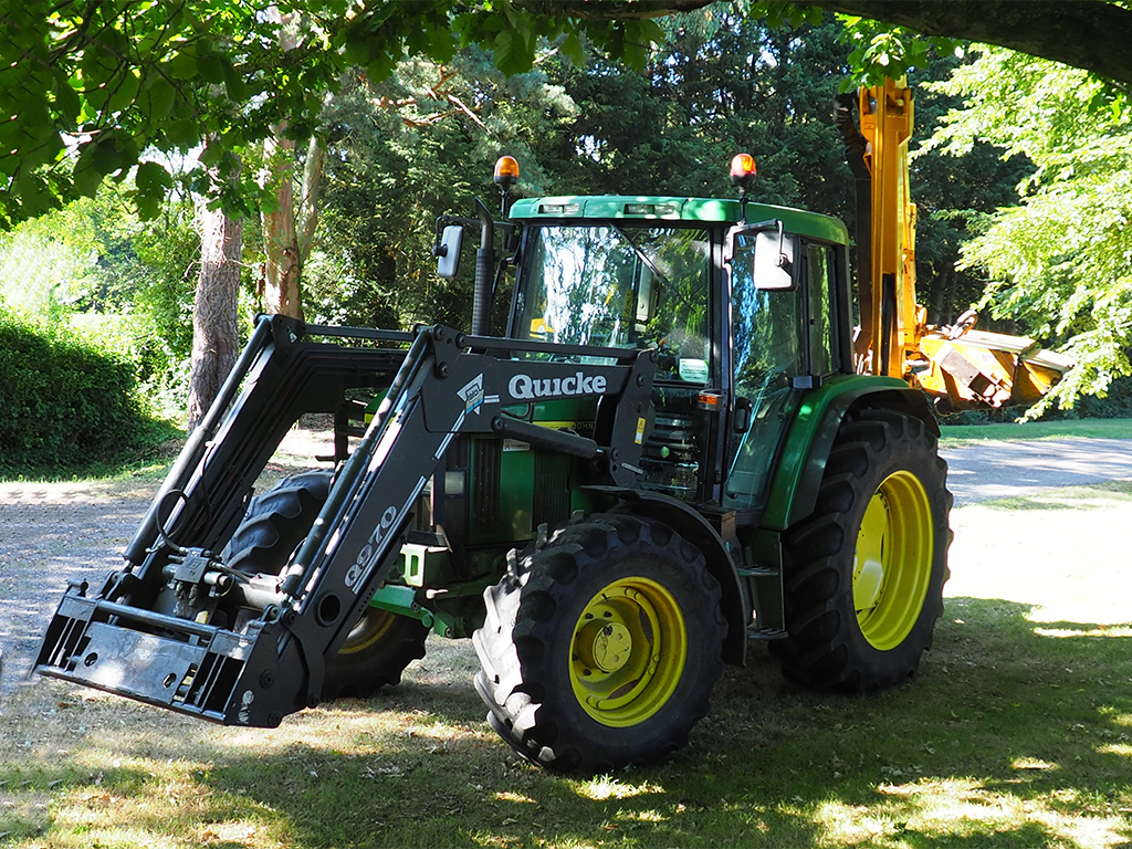 MC Contracting Tractor